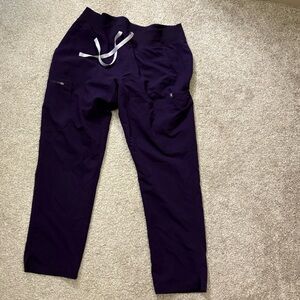 Figs yola pant regular waist purple scrubs size LP